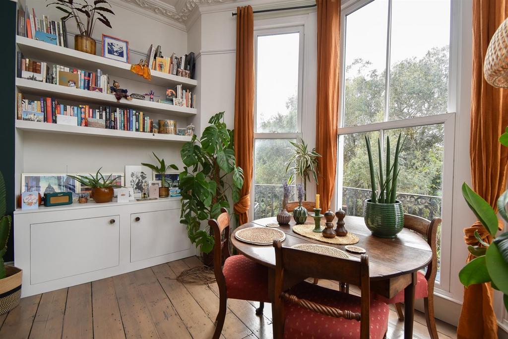 Living room & kitchen