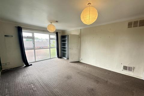 2 bedroom flat for sale, Stamford Court, Stamford Road, Longsight, Manchester