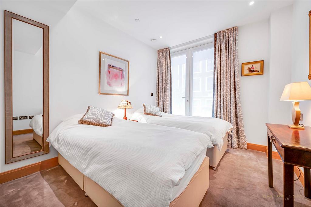 Bedroom.JPG