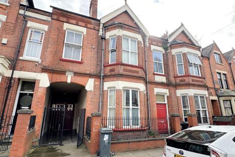 4 bedroom villa for sale, St. Albans Road, Leicester LE2