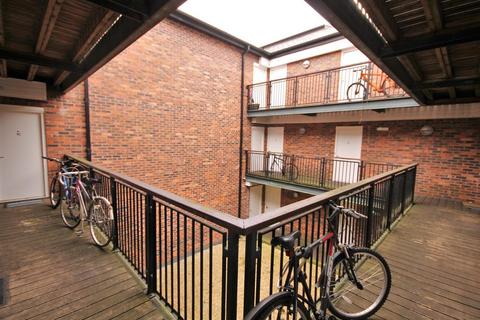 1 bedroom apartment for sale, St. Nicholas Street, Canal Basin. Coventry
