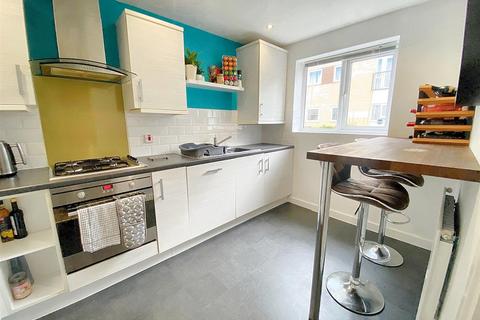 90 Bradfield Way, Dudley, DY1 4FB