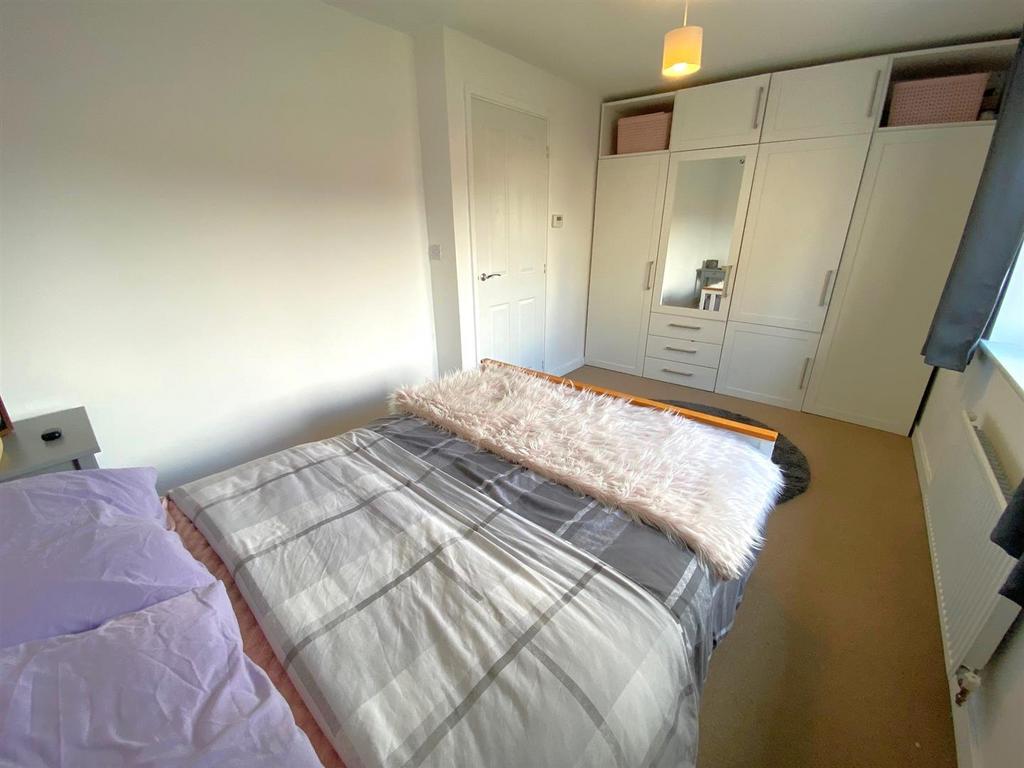 Bed1.2.jpg