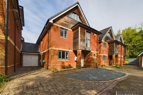50 Cliddesden Road, Basingstoke, RG21 3ER