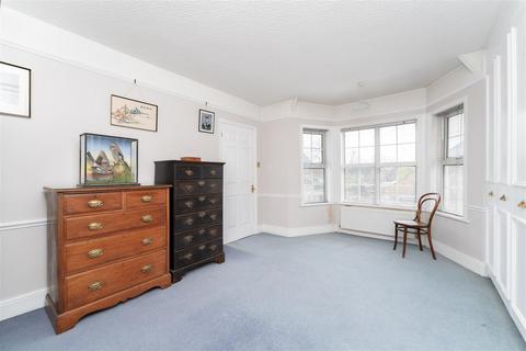 York Cottage Widecroft Road, Iver, SL0 9QD