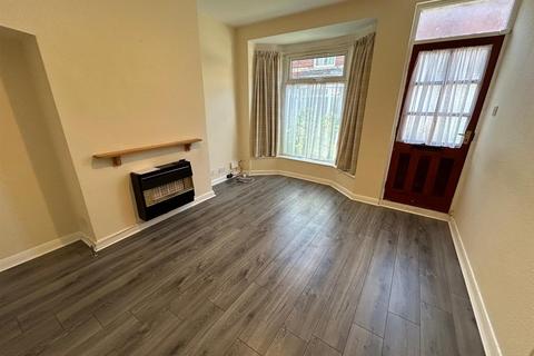 2 bedroom terraced house to rent, Grinton Avenue, Welbeck Street, Hull