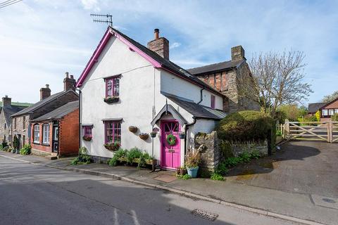 3 bedroom house for sale, Ford Street, Clun