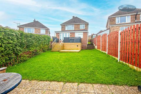 30 Hillcrest Road, Deepcar, Sheffield, S36 2QL