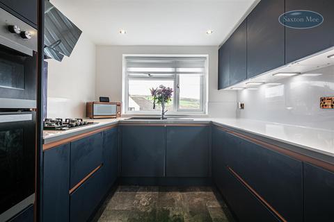 30 Hillcrest Road, Deepcar, Sheffield, S36 2QL