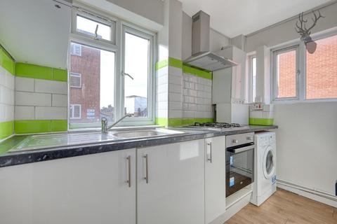 3 bedroom flat for sale, Bridge Court, Leyton