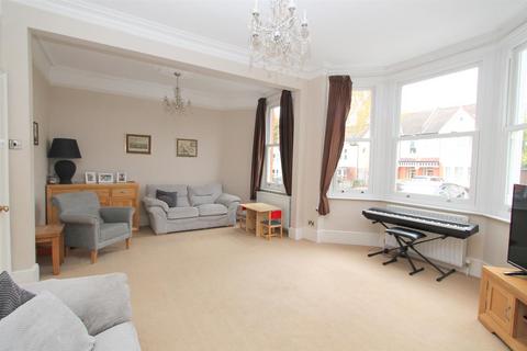 4 bedroom semi-detached house for sale, Blenheim Gardens, Wallington SM6