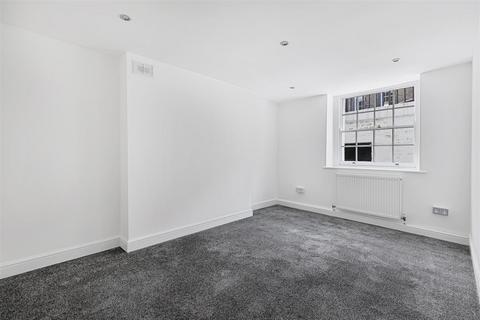 2 bedroom flat for sale, Amwell Street, London EC1R