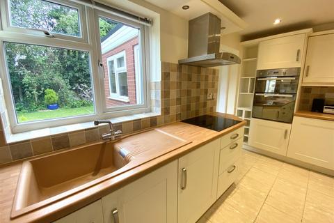 3 bedroom detached house for sale, Chestnut Drive, Bayston Hill, Shrewsbury
