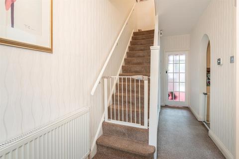 6 Crabtree Close, Hemel Hempstead, HP3 9EF