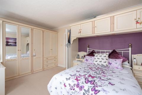 6 Crabtree Close, Hemel Hempstead, HP3 9EF