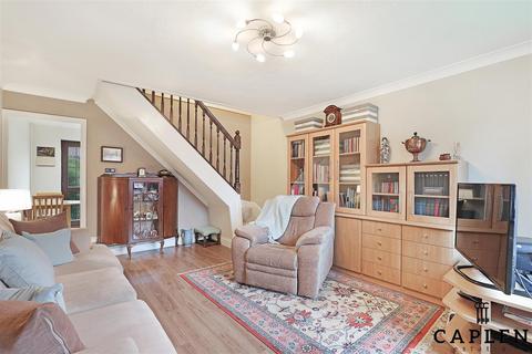 2 bedroom terraced house for sale, The Windsors, Buckhurst Hill