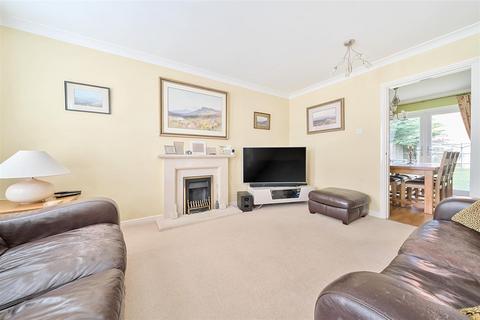 4 bedroom detached house for sale, Curlew Drive, Chippenham