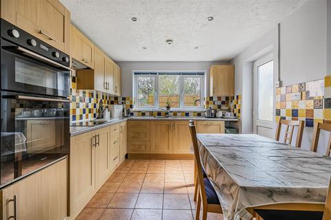 53 Downlands Road, Devizes, SN10 5EF