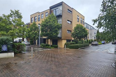 2 bedroom apartment to rent, Letchworth Road, Stanmore