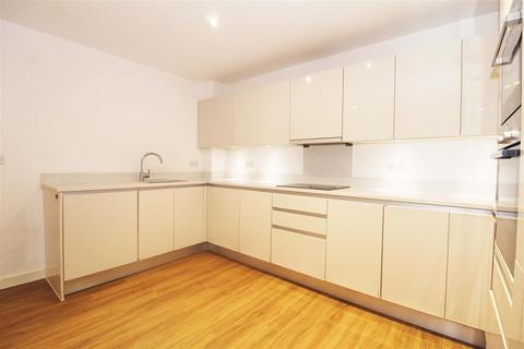 2 bedroom apartment to rent, Letchworth Road, Stanmore