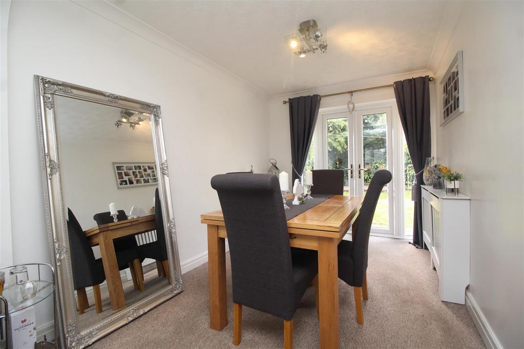 Dining area.JPG