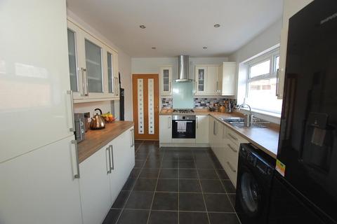 3 bedroom semi-detached house to rent, Violet Road, Norwich