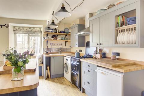 Matchbox Cottage, 28 Gloucester Street, Malmesbury, SN16 0AA