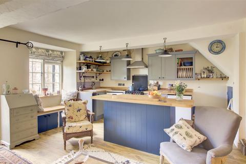 Matchbox Cottage, 28 Gloucester Street, Malmesbury, SN16 0AA