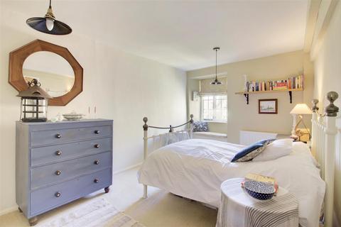Matchbox Cottage, 28 Gloucester Street, Malmesbury, SN16 0AA