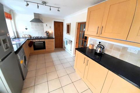 39 Ashburnham Road, Pembrey, Burry Port, SA16 0TP