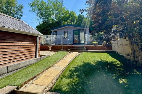 42 Neath Road, Tonna, Neath, SA11 3DJ