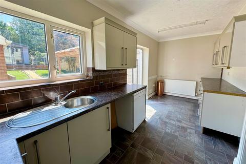 42 Neath Road, Tonna, Neath, SA11 3DJ