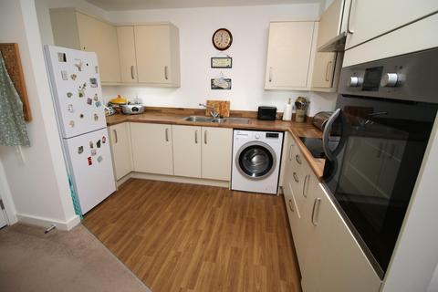 2 bedroom flat for sale, Over 55's apartment in Chestnut Park