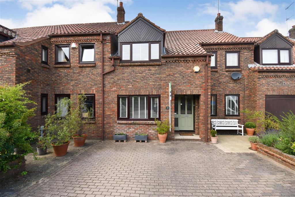 Waltham Lane, Beverley 4 bed terraced house for sale £480,000