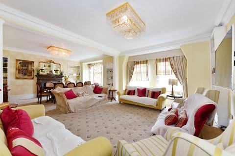 4 bedroom flat for sale, Alexandra Court, 171-175 Queen's Gate, South Kensington, London SW7