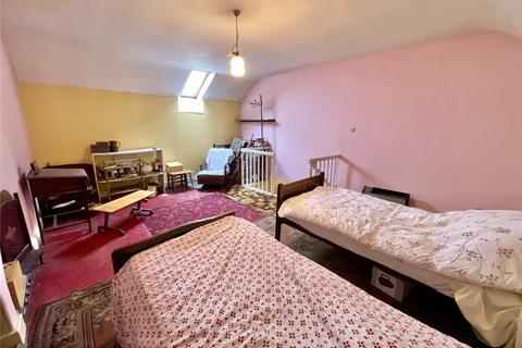 141 Dodworth Road, Barnsley, S70 6HL