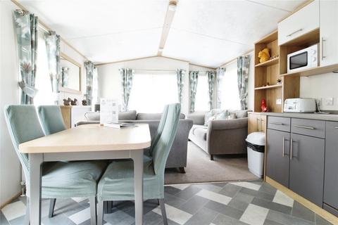 3 bedroom mobile home for sale, Water Lily Meadow, Broadway Lane, South Cerney, Gloucestershire, GL7