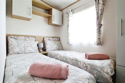 3 bedroom mobile home for sale, Water Lily Meadow, Broadway Lane, South Cerney, Gloucestershire, GL7