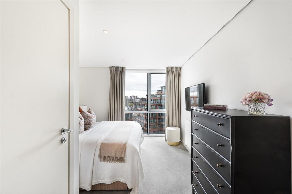 8460410-interior11.jpg