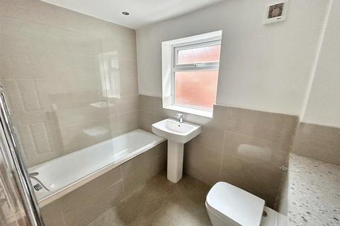 2 bedroom apartment to rent, South Terrace, Wallsend