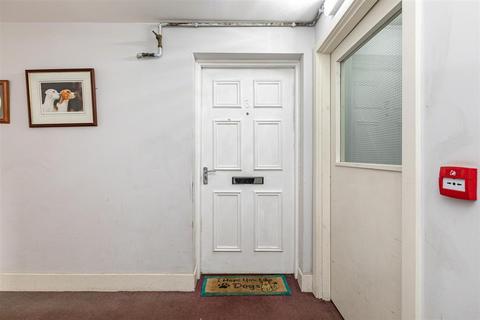2 bedroom flat for sale, Wilderhaugh Court, Galashiels