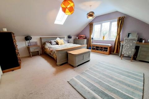 4 bedroom bungalow for sale, Willingham Road, Knaith Park, Gainsborough