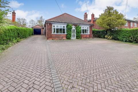 4 bedroom bungalow for sale, Willingham Road, Knaith Park, Gainsborough