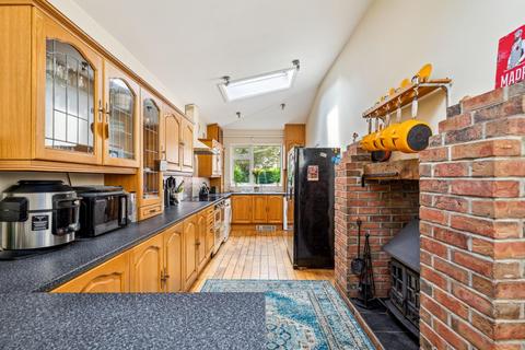 4 bedroom bungalow for sale, Willingham Road, Knaith Park, Gainsborough
