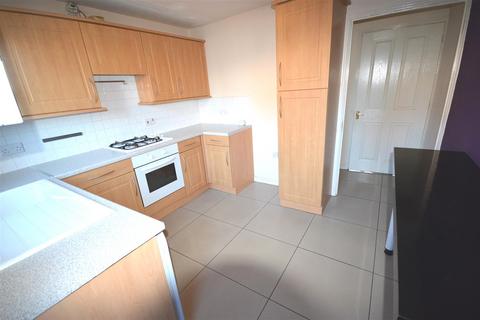2 bedroom end of terrace house to rent, St. Pancras Close, Dinnington, S25