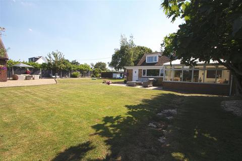 4 bedroom semi-detached house for sale, Dunton Road, Billericay CM12