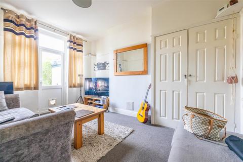 2 bedroom semi-detached house for sale, Dundonald Drive, Leigh-On-Sea