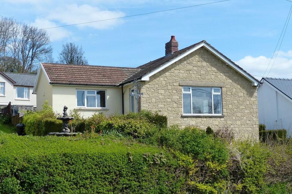 Battle, Brecon, LD3 3 bed detached bungalow for sale £325,000