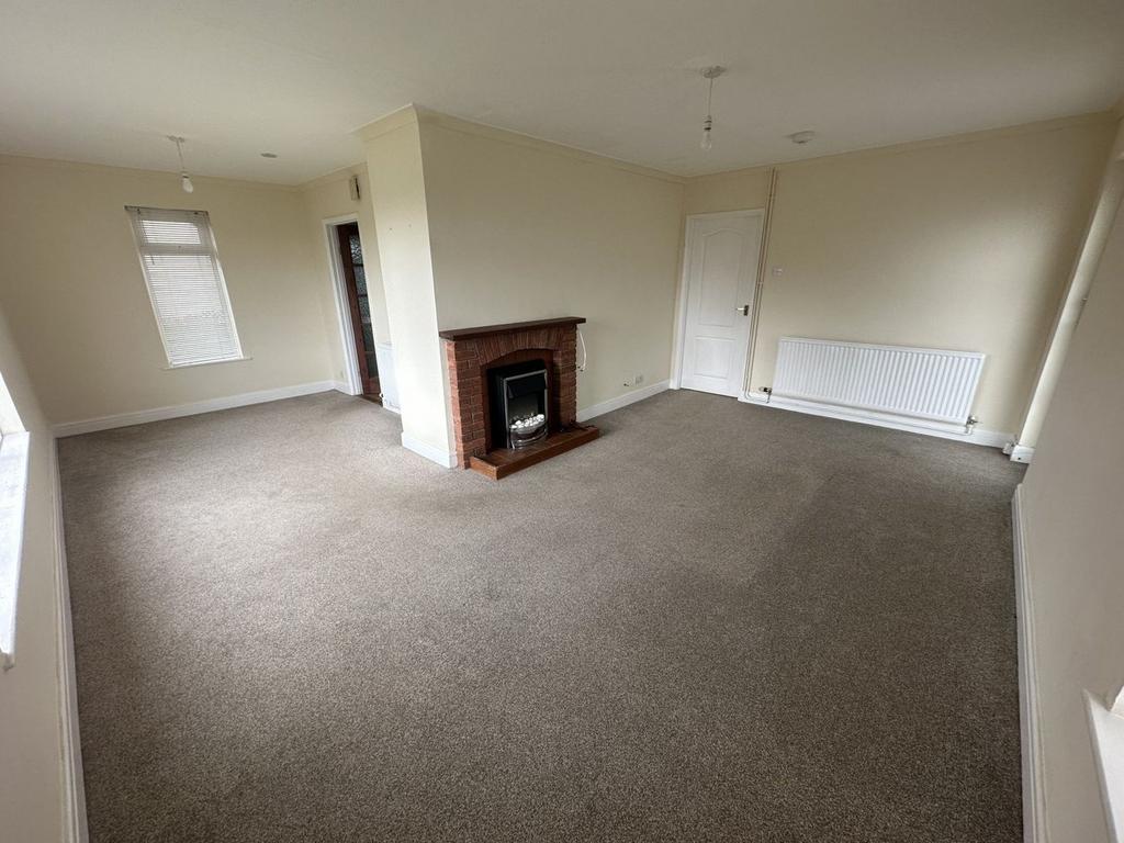 Battle, Brecon, LD3 3 bed detached bungalow for sale £325,000