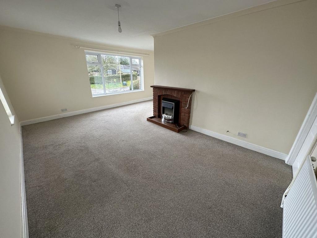 Battle, Brecon, LD3 3 bed detached bungalow for sale £325,000